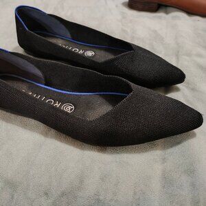Rothys pointed flats, in good condition
